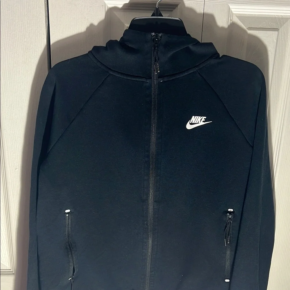 Nike Women's Black Windbreaker with White Accents - Picture 1 of 4